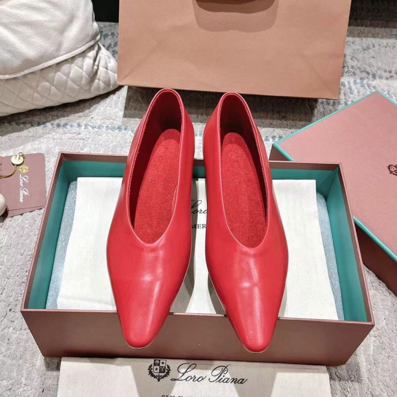 Other flat shoes
